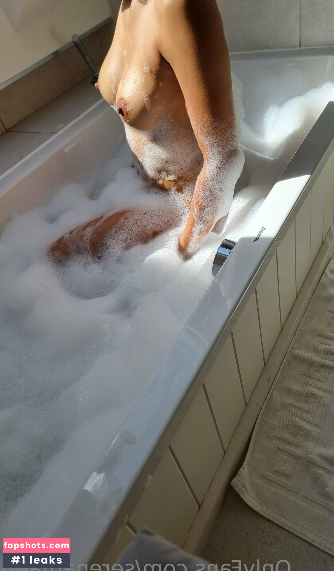 Serena Mann gallery photo #7