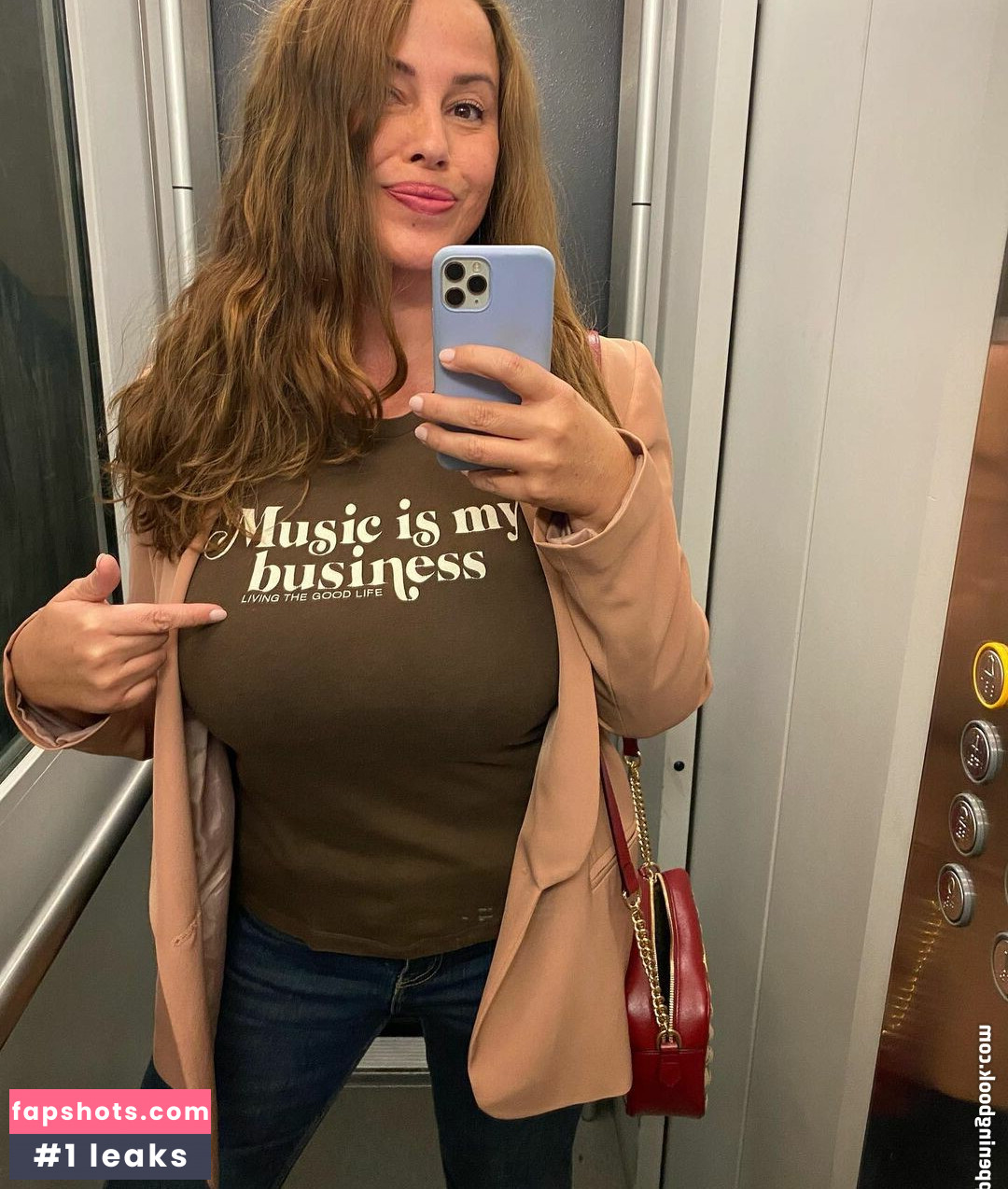 Serena Roberti gallery photo #2