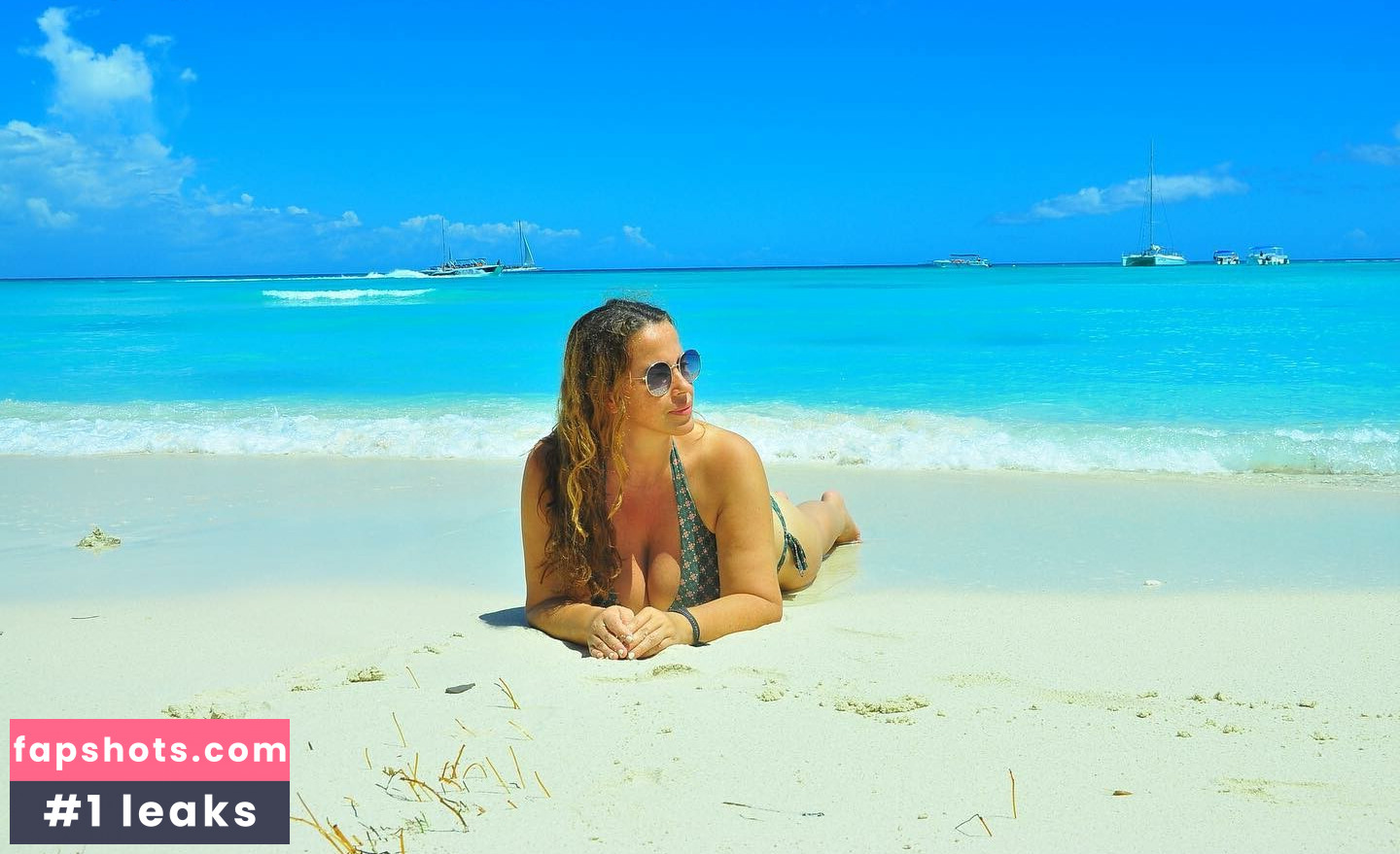 Serena Roberti gallery photo #27