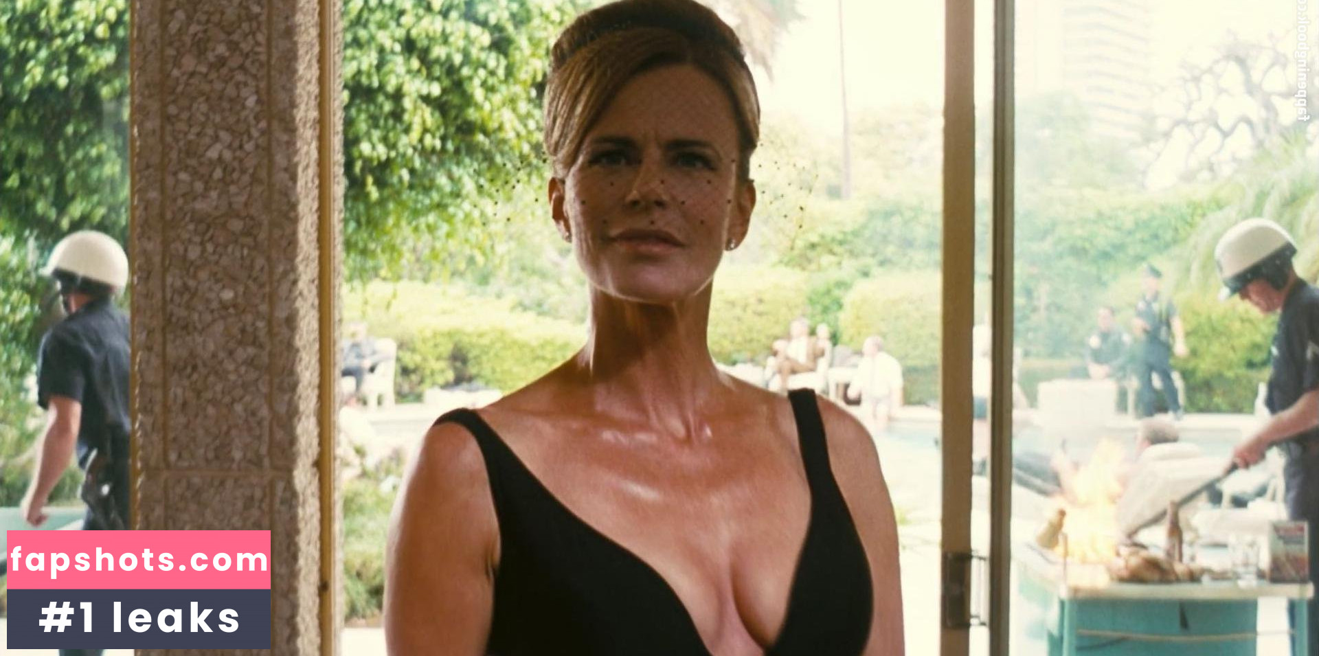 Serena Scott Thomas gallery photo #11