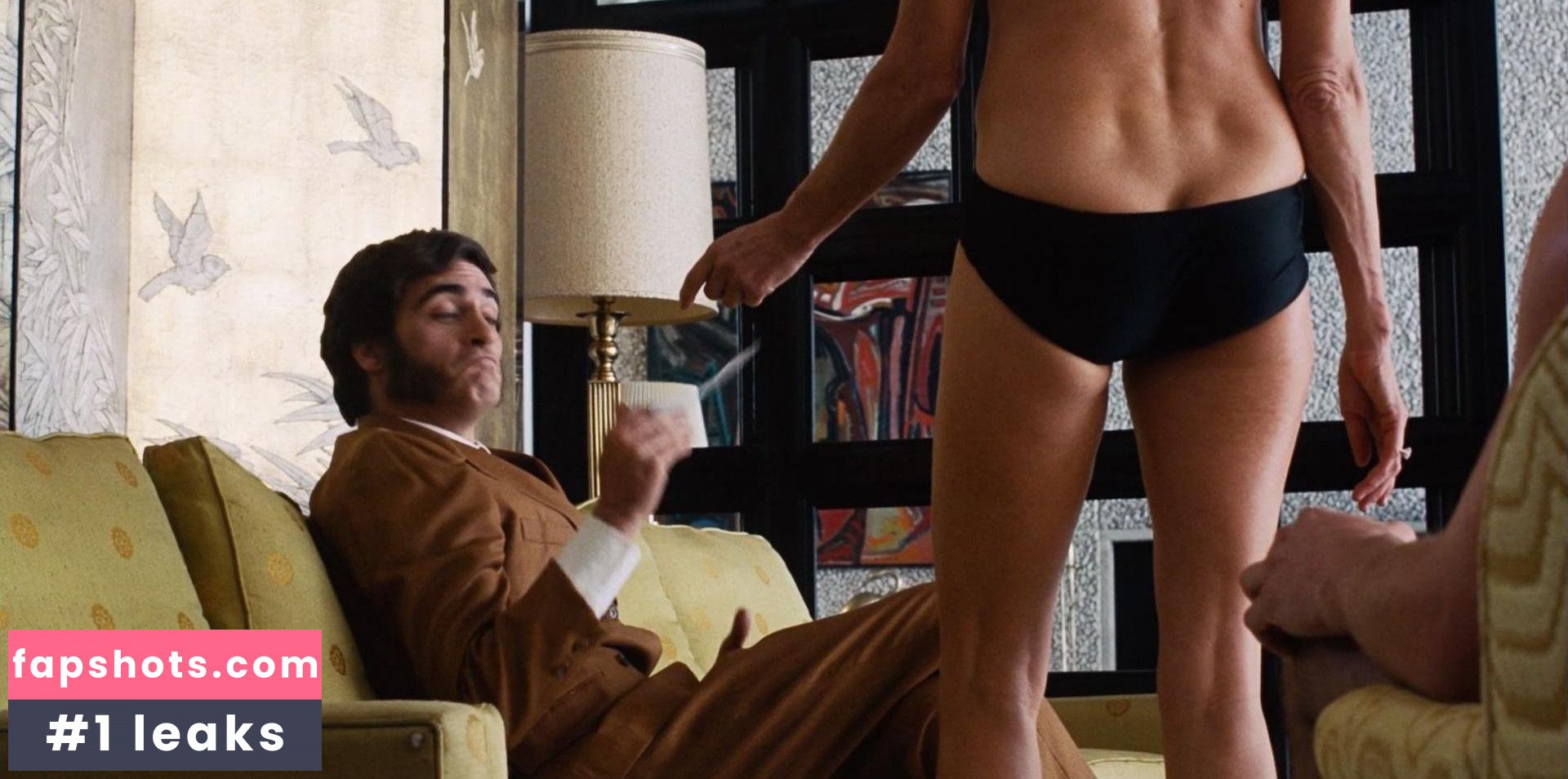 Serena Scott Thomas gallery photo #12