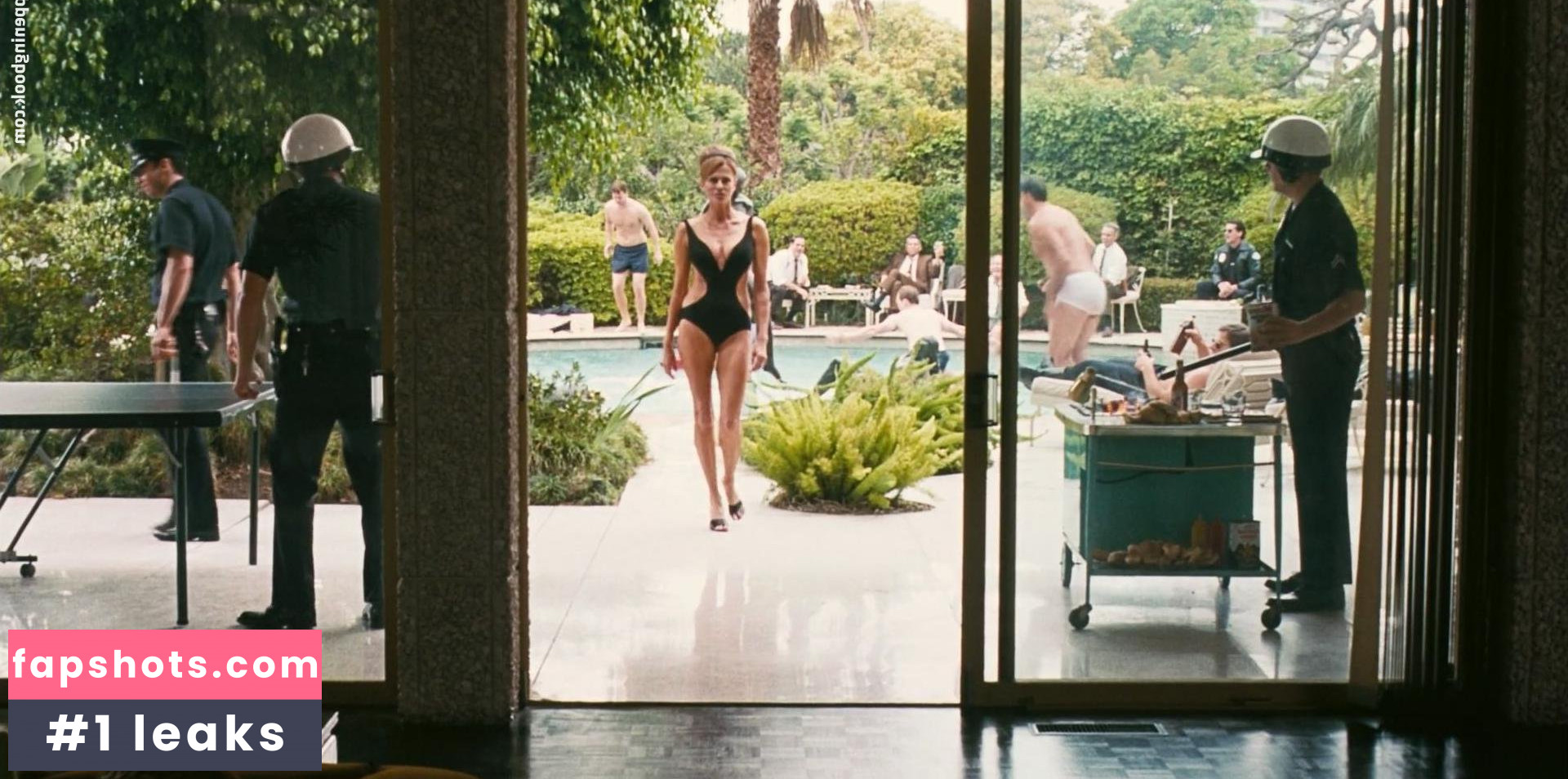 Serena Scott Thomas gallery photo #13