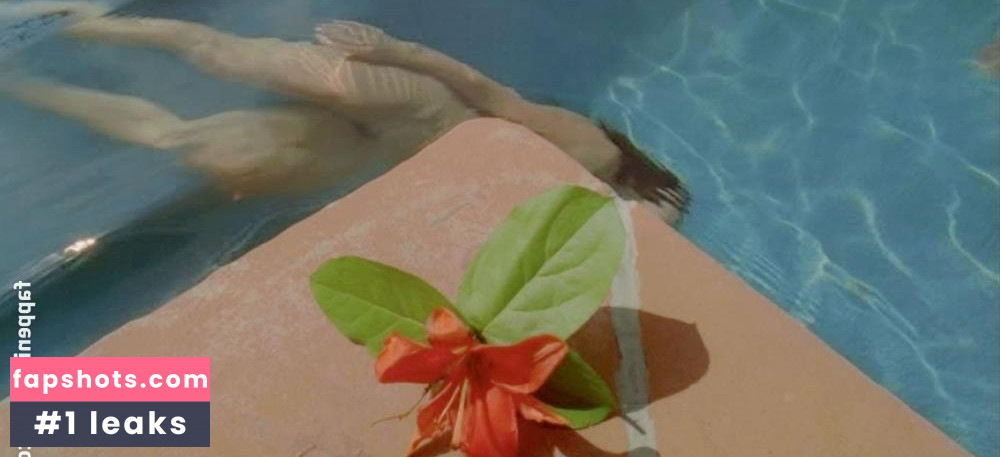 Serena Scott Thomas gallery photo #27