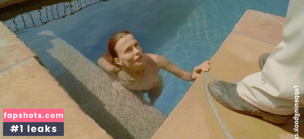 Serena Scott Thomas gallery photo #30