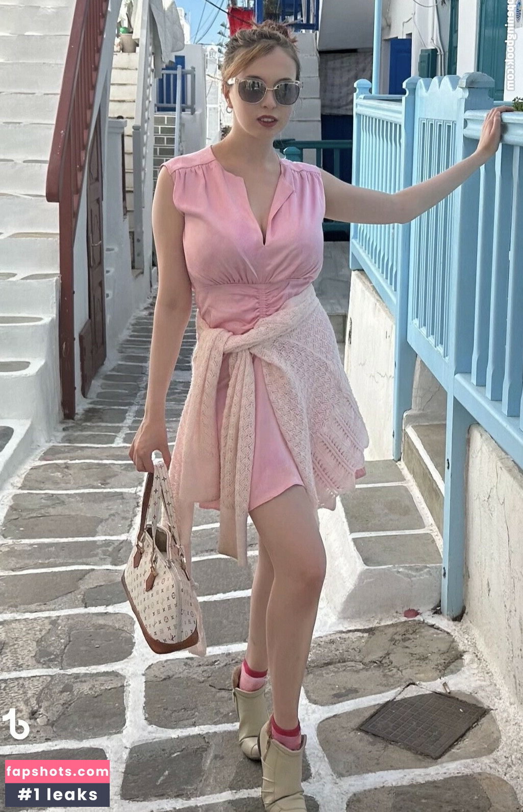 Serena Skybourne gallery photo #27