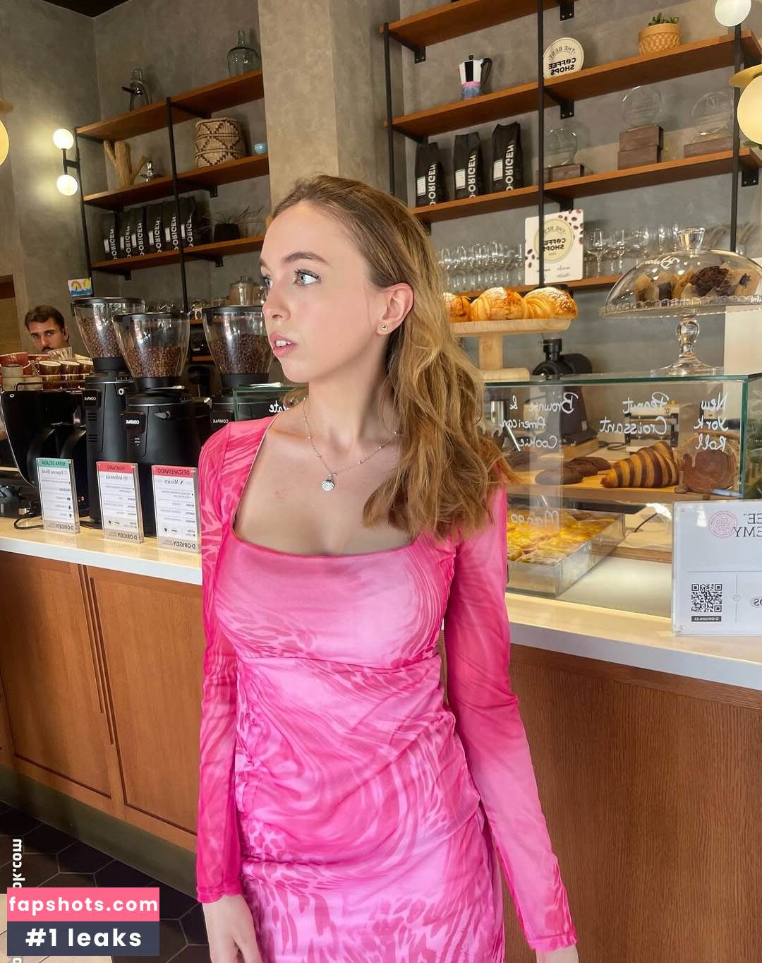 Serena Skybourne gallery photo #33