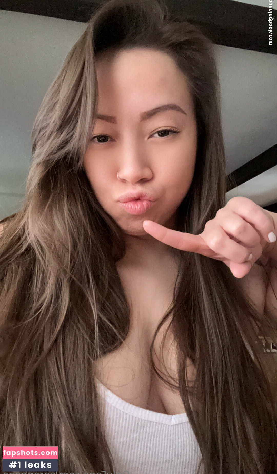 Sereneazn gallery photo #2