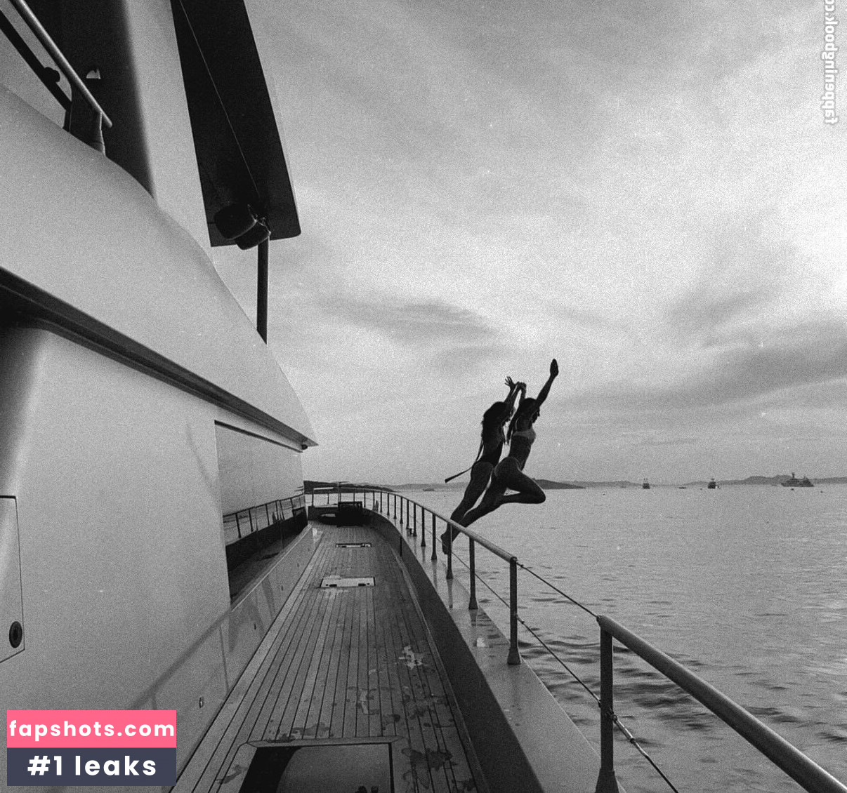 Serinda Swan Nude Leaks OnlyFans Photos #6 - LeakJerk