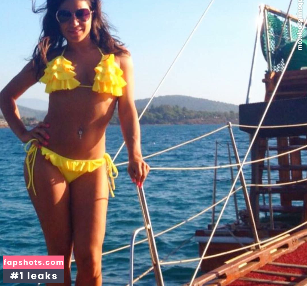 Serpil Cansz gallery photo #19