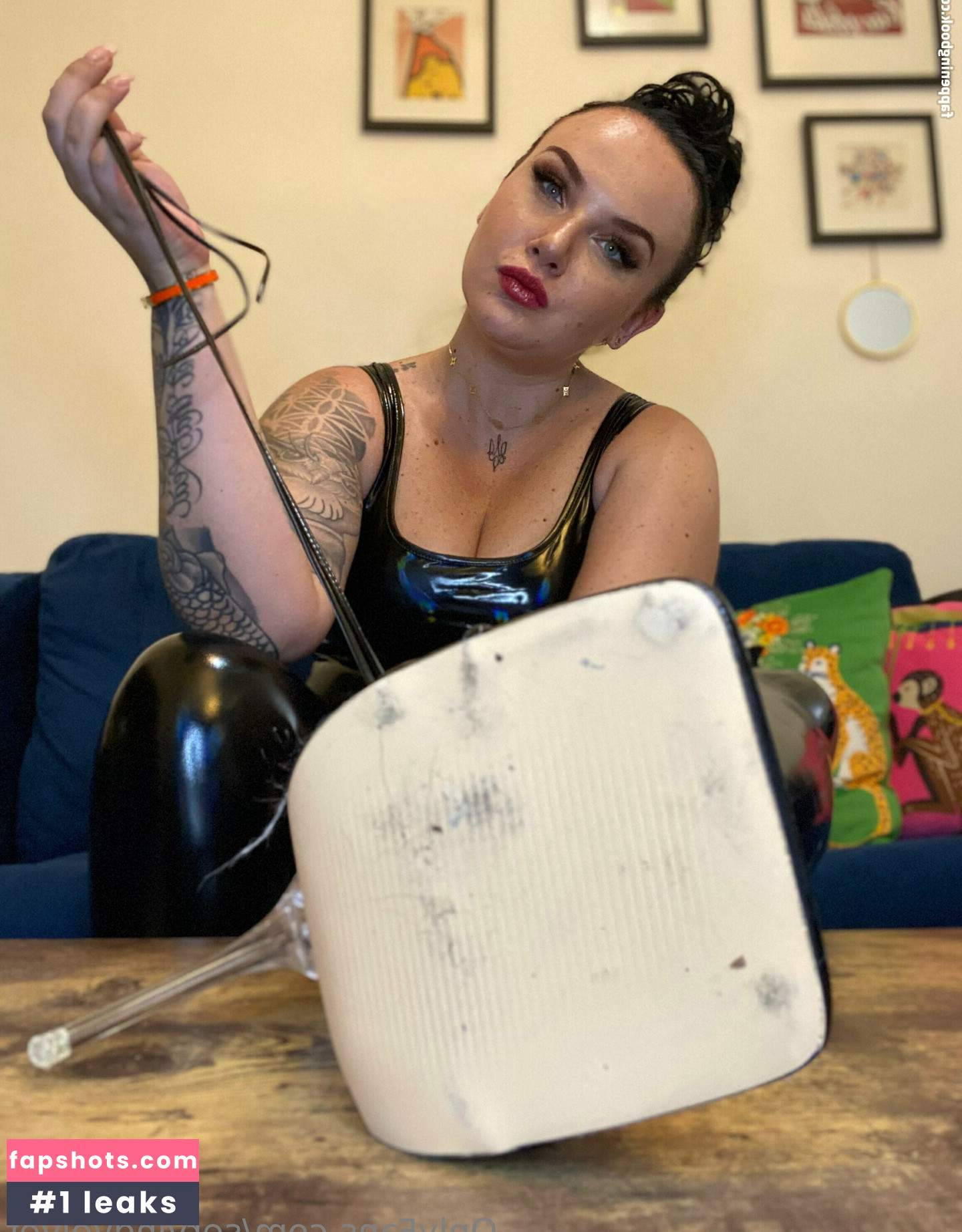 servingvelvet gallery photo #5