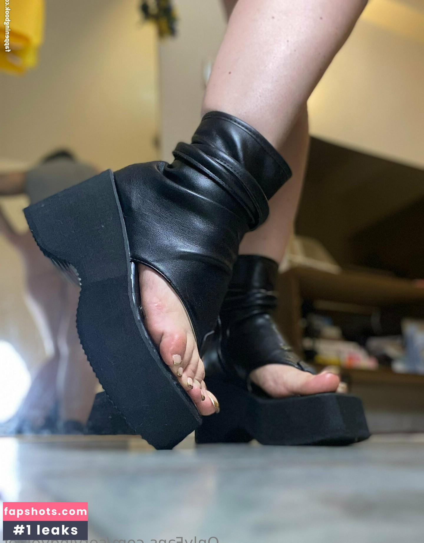 servingvelvet gallery photo #7