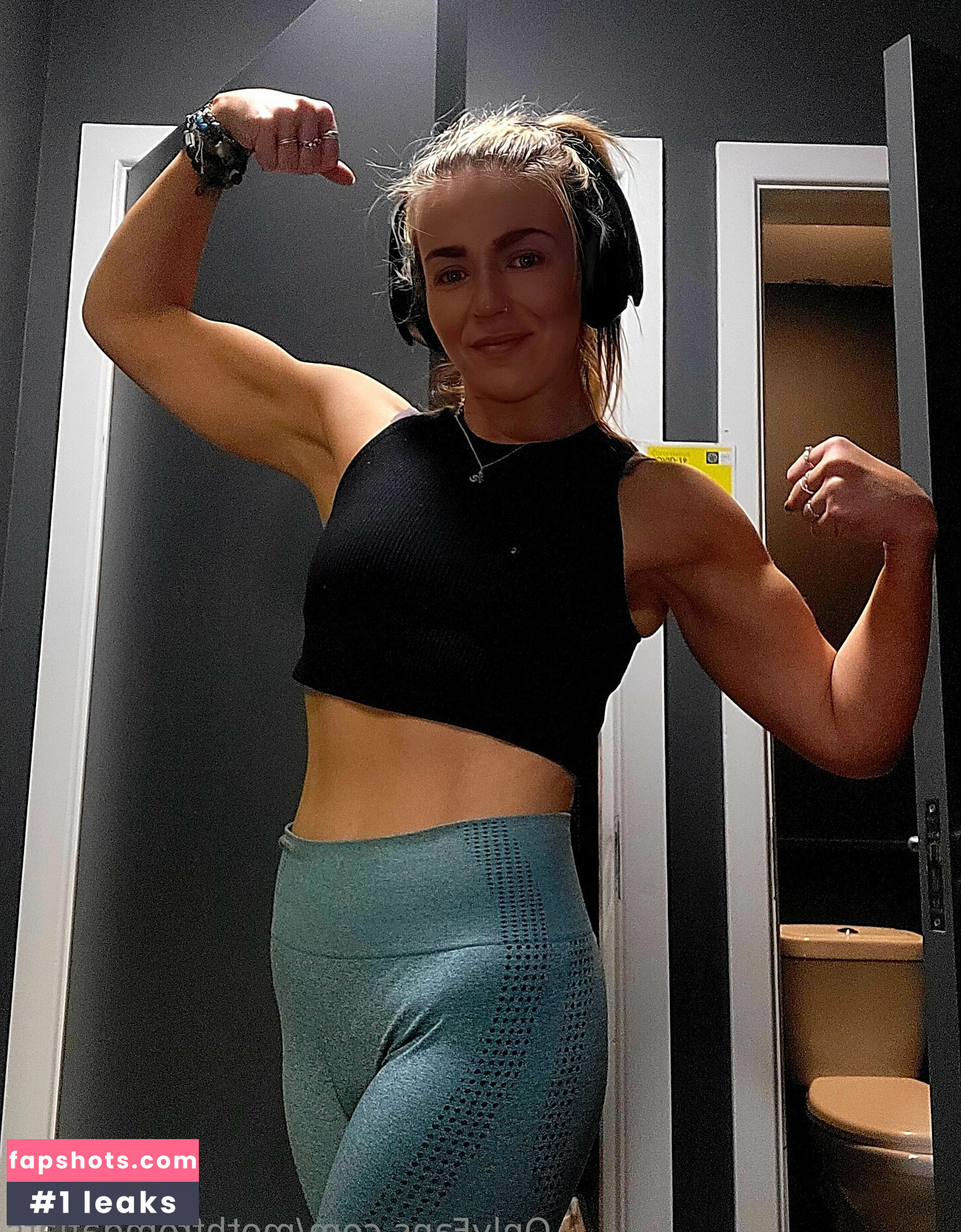 Session Moth Martina gallery photo #16