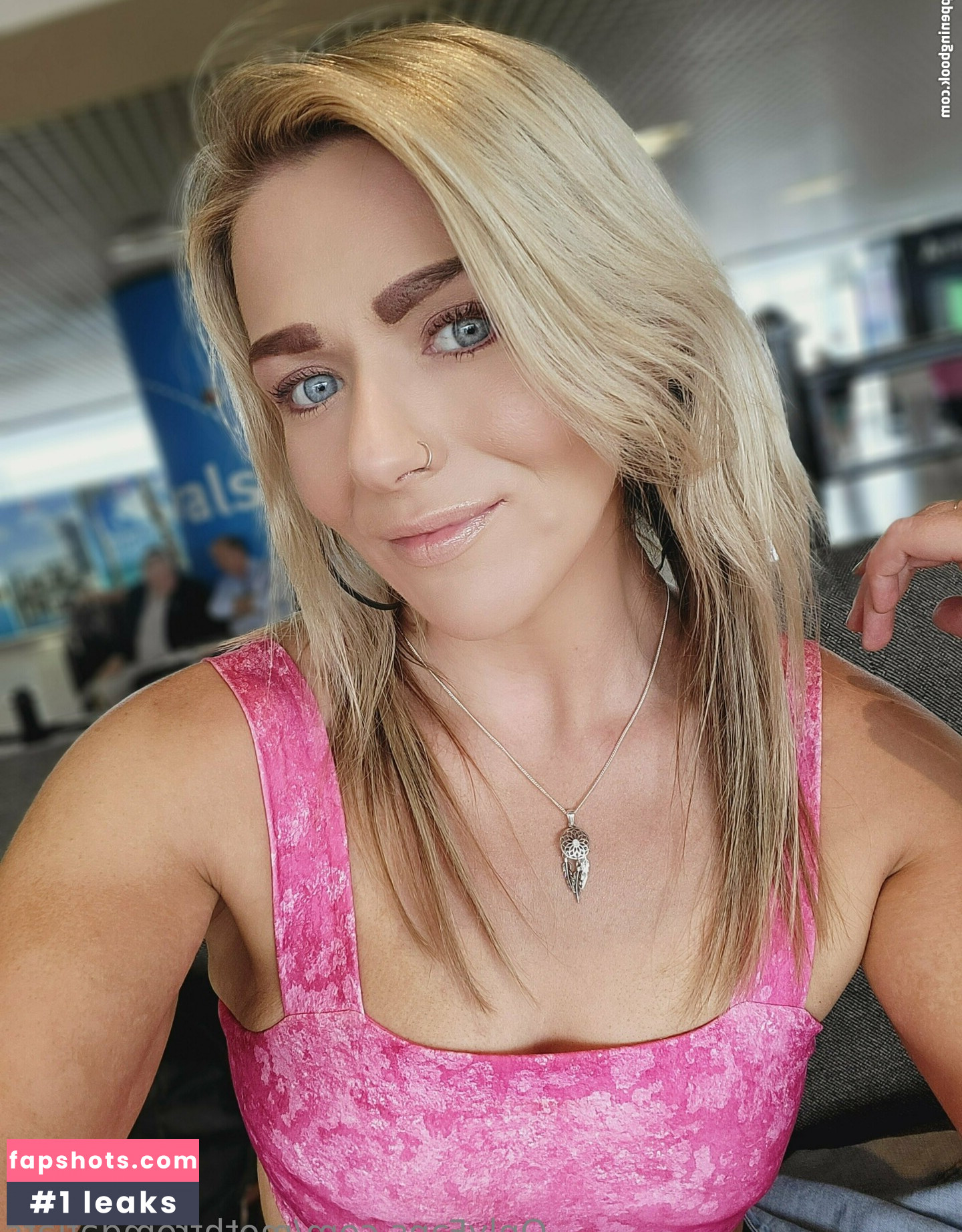 Session Moth Martina gallery photo #55