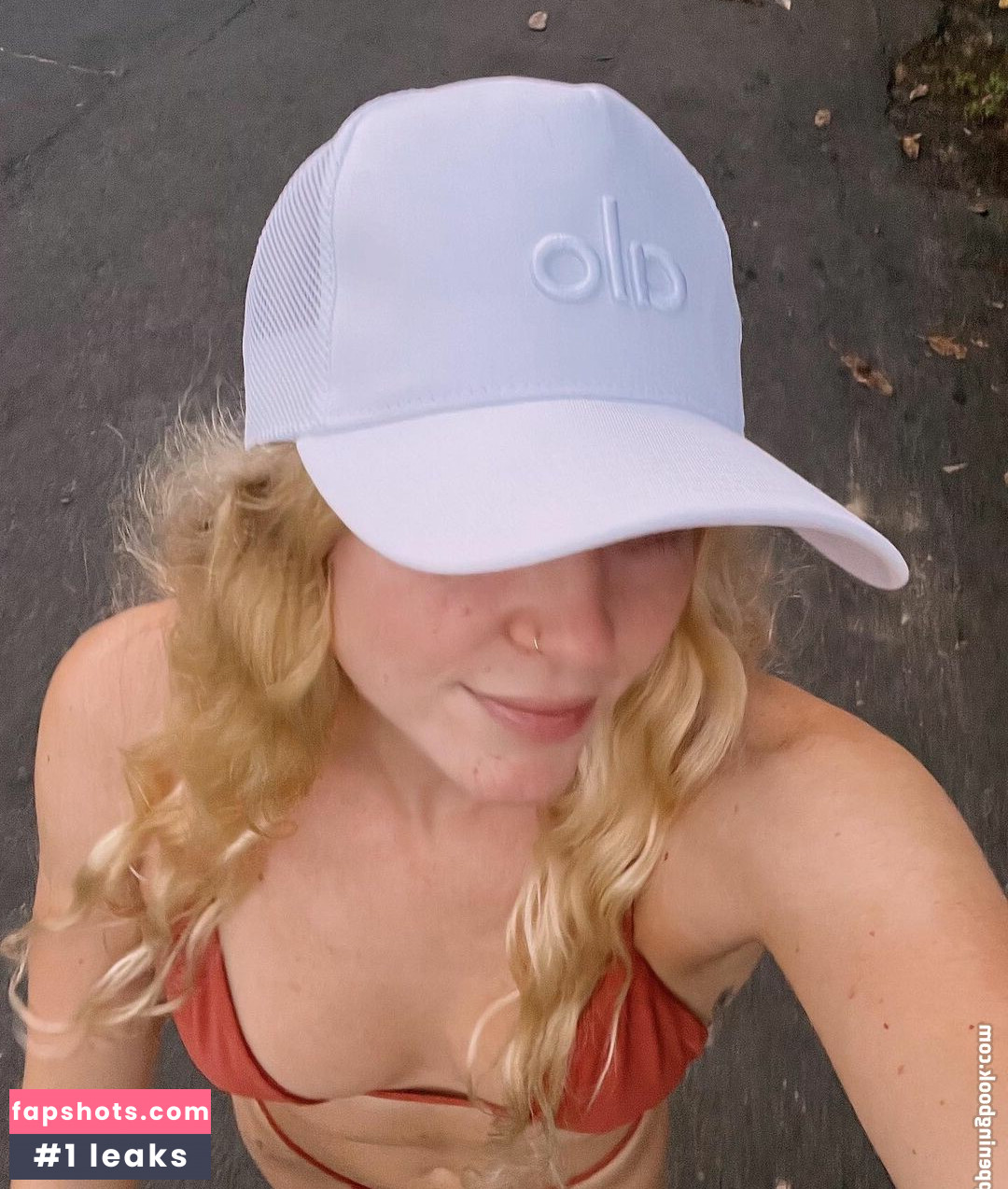 Sevilla Leuteneker gallery photo #62