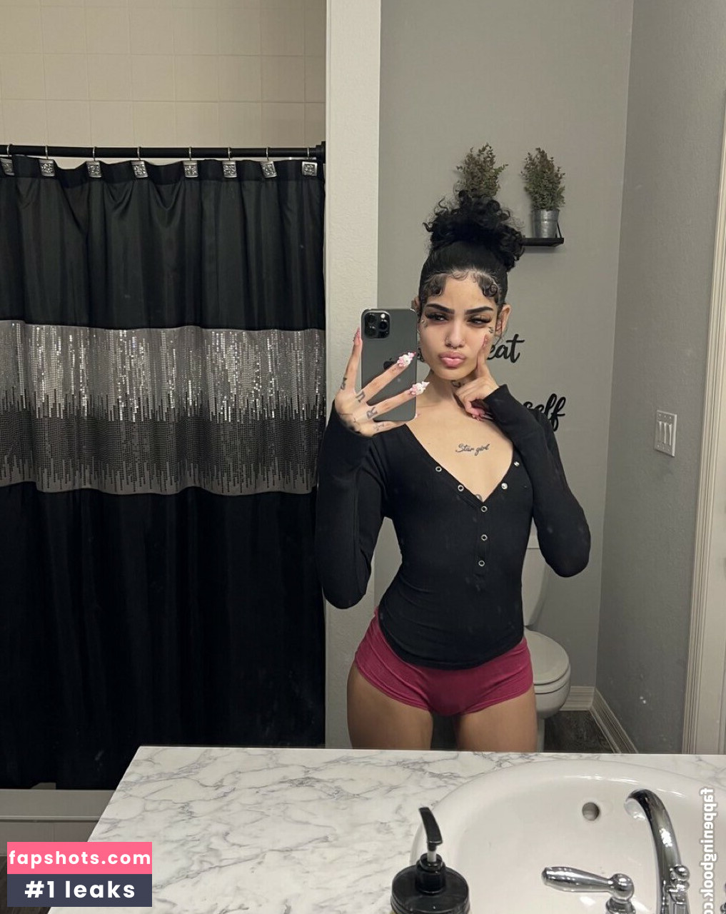 sexwitnocondom nude babe gallery