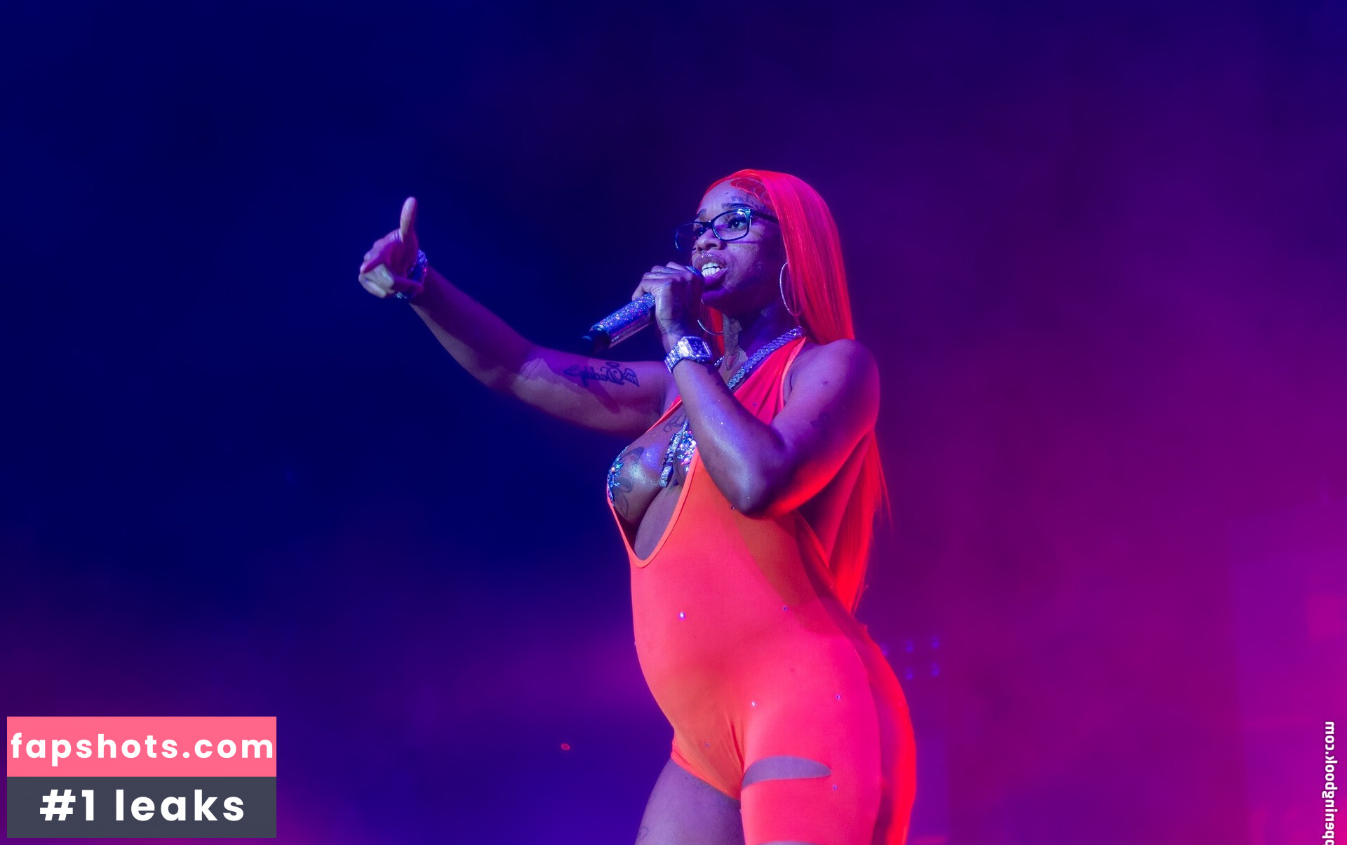 Sexxy Red gallery photo #19