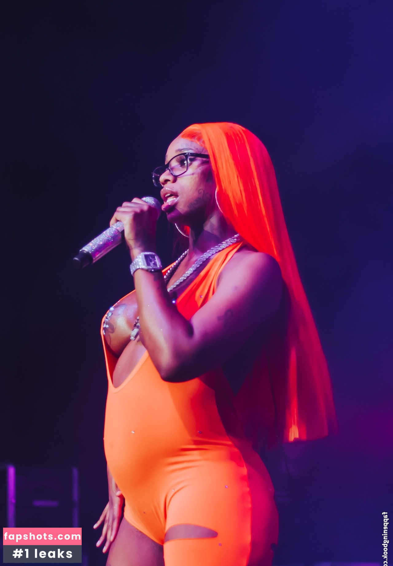 Sexxy Red gallery photo #24