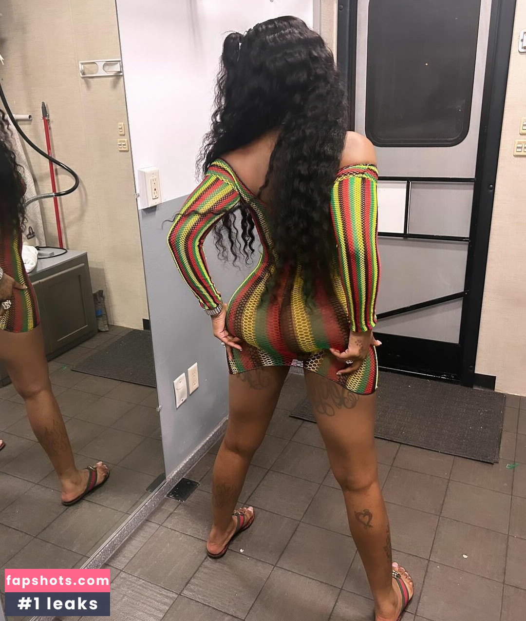 Sexxy Red gallery photo #4