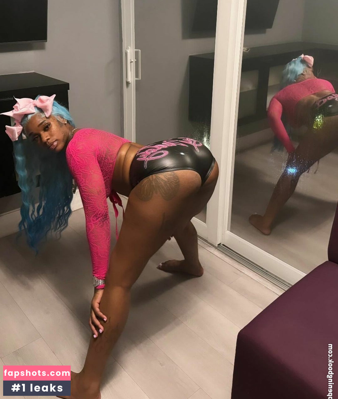 Sexxy Red gallery photo #5