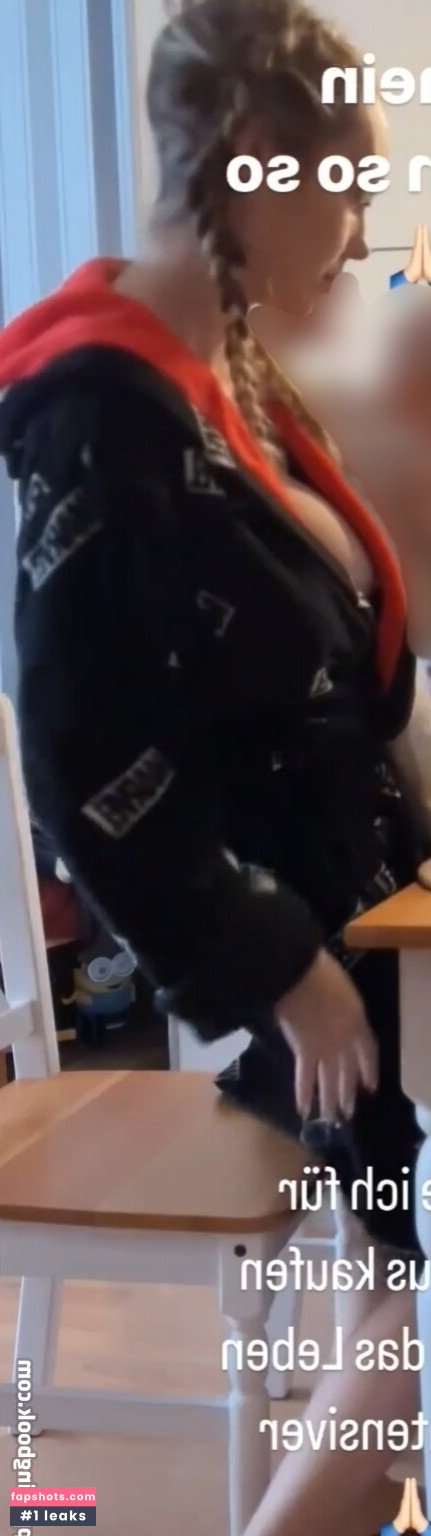 Sexy Julia gallery photo #11