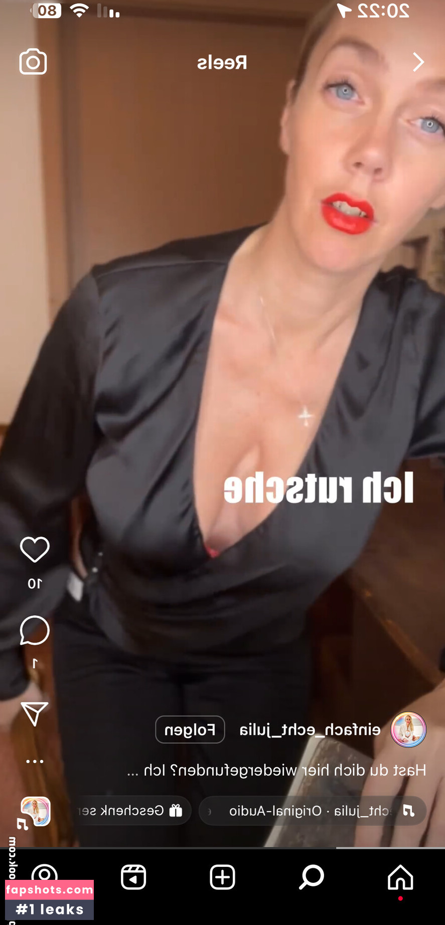 Sexy Julia gallery photo #17