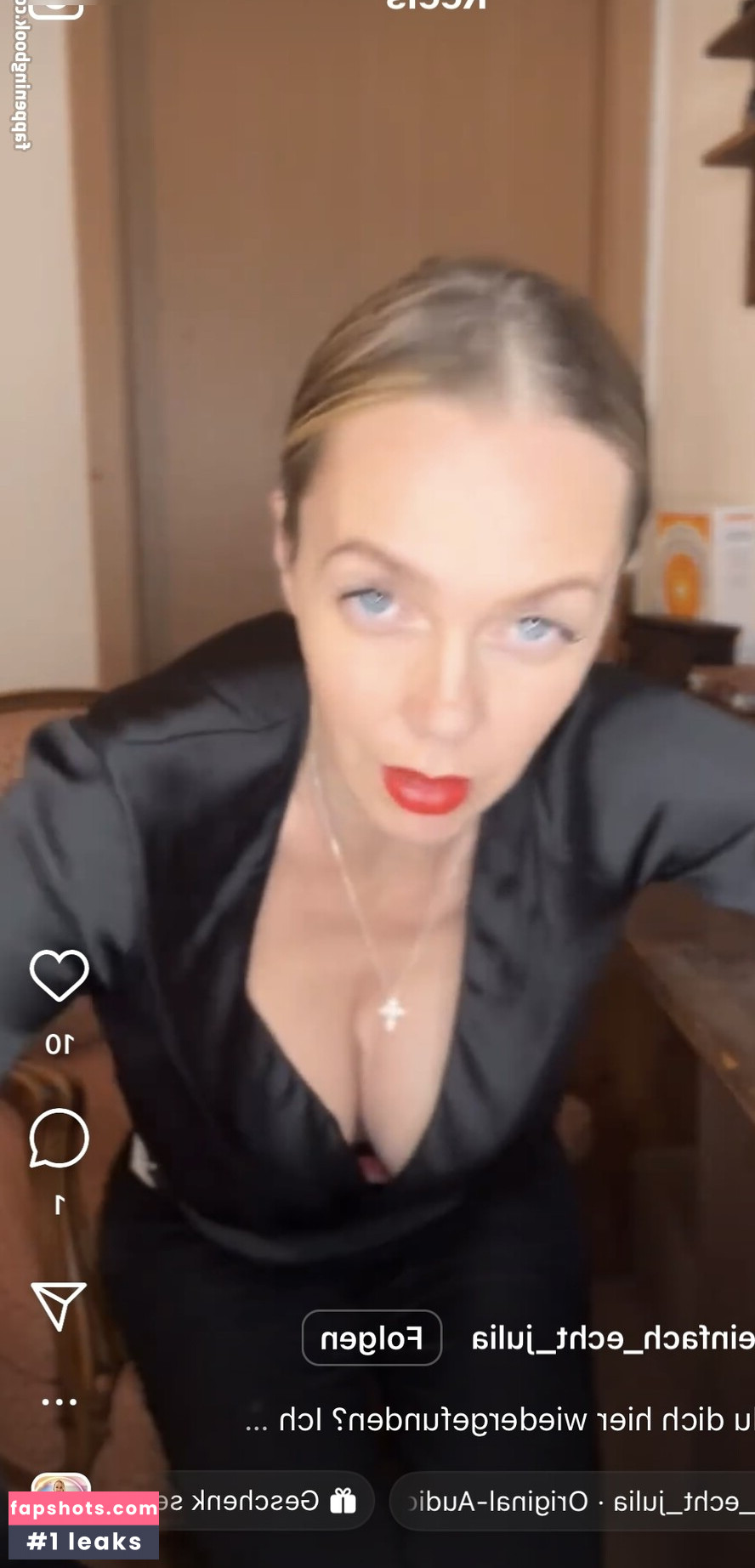 Sexy Julia gallery photo #27