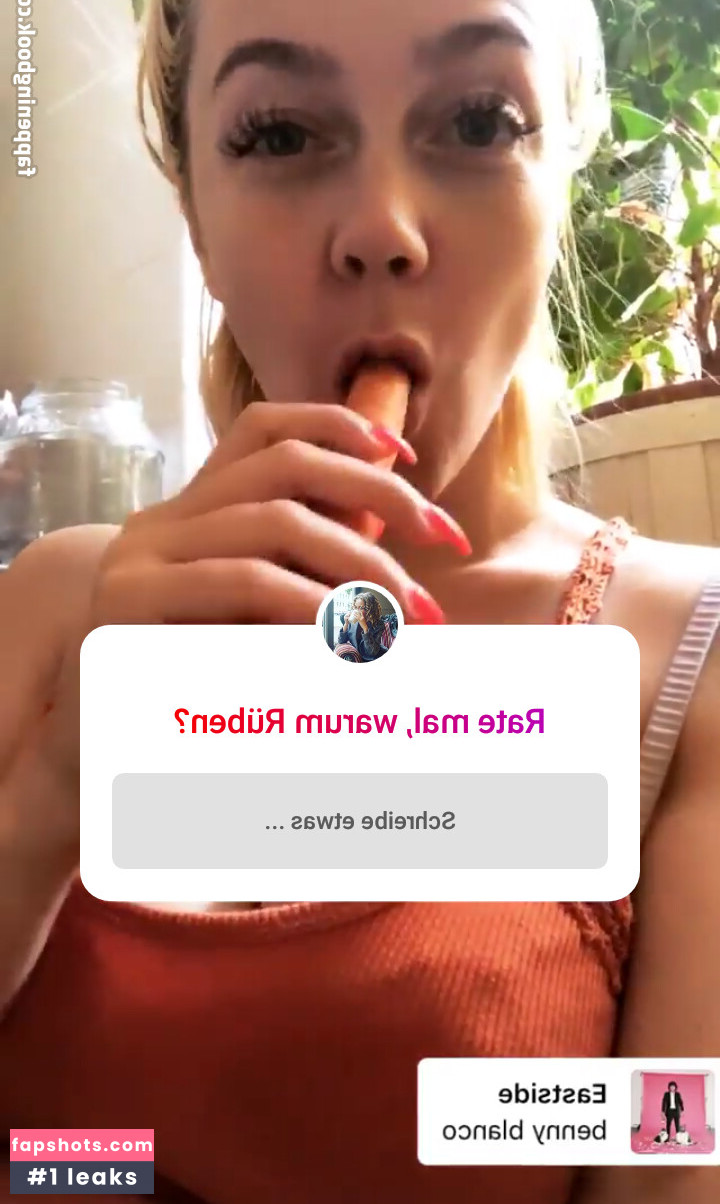 Sexy Julia gallery photo #31