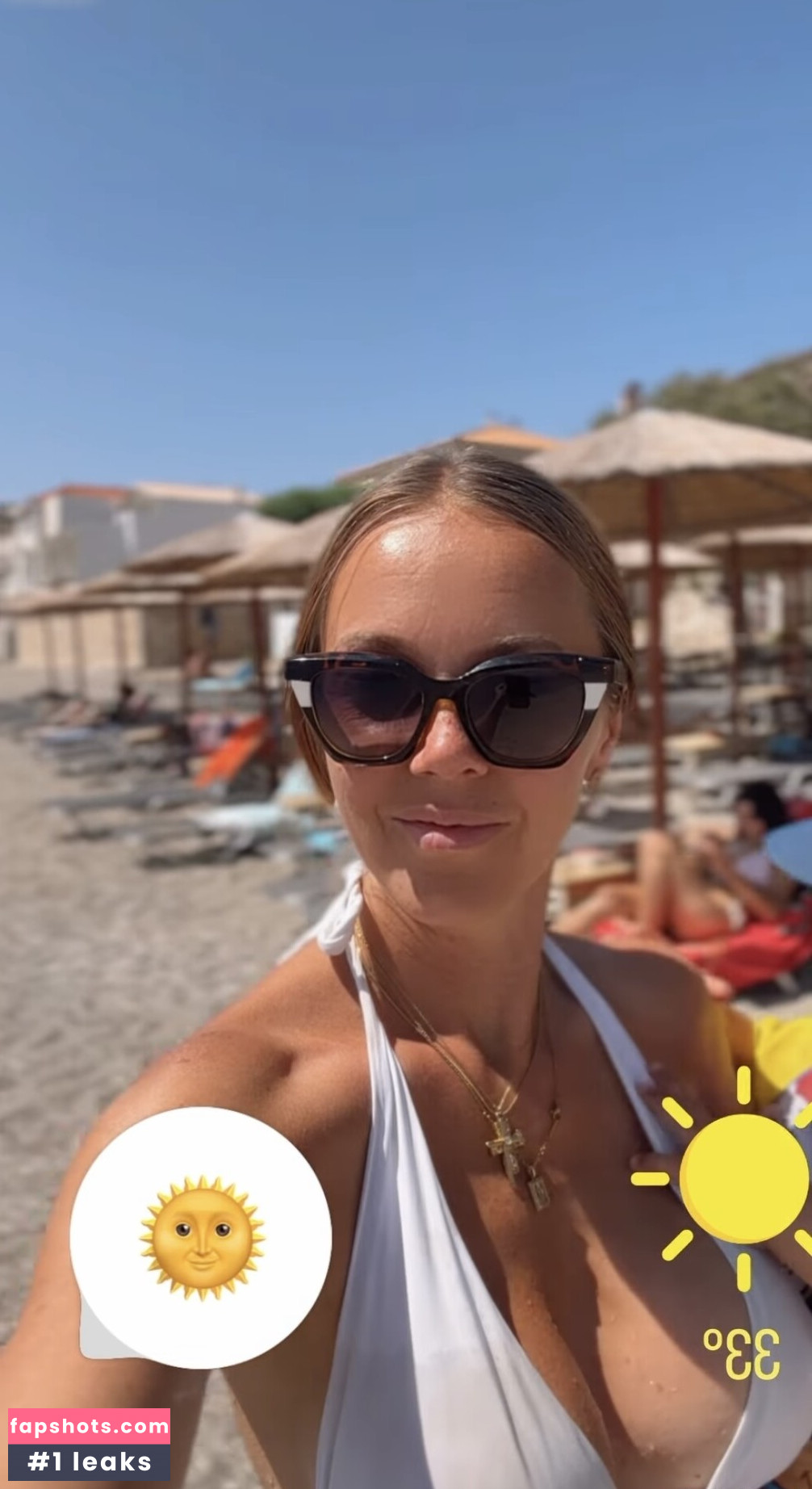 Sexy Julia gallery photo #6