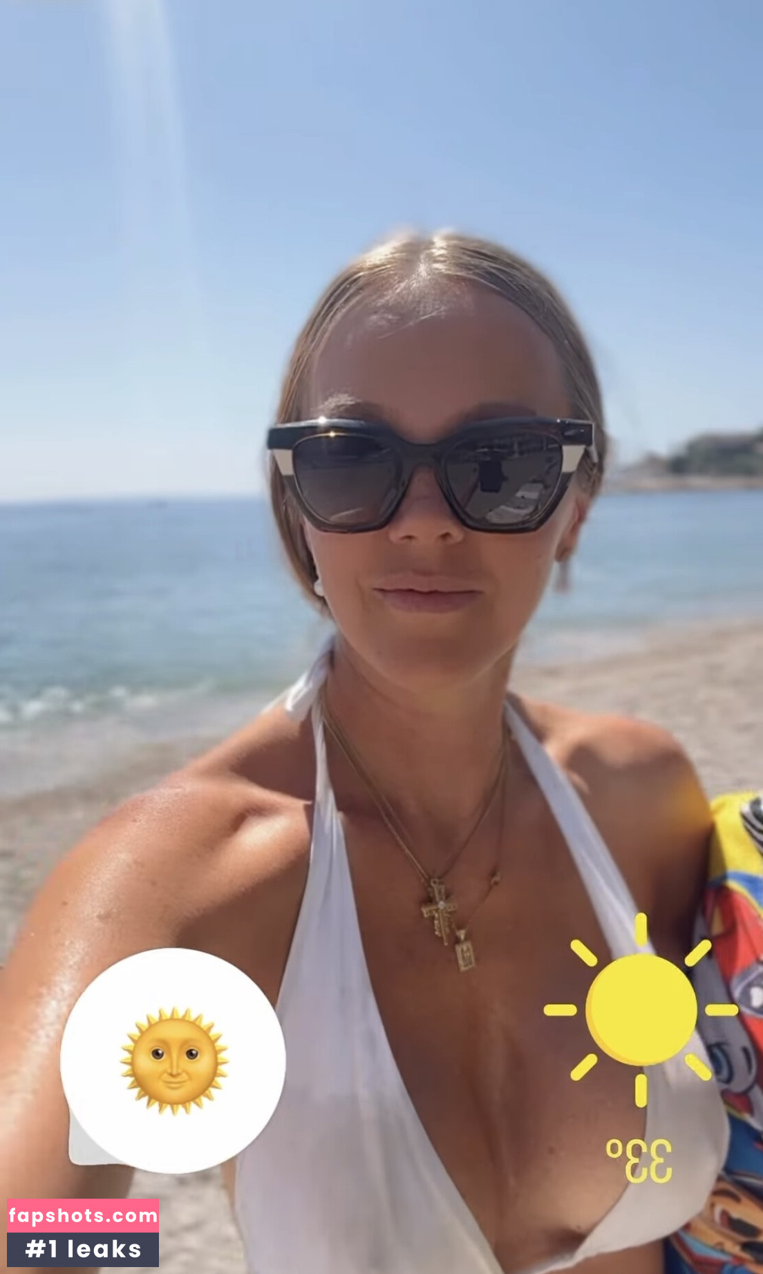 Sexy Julia gallery photo #7