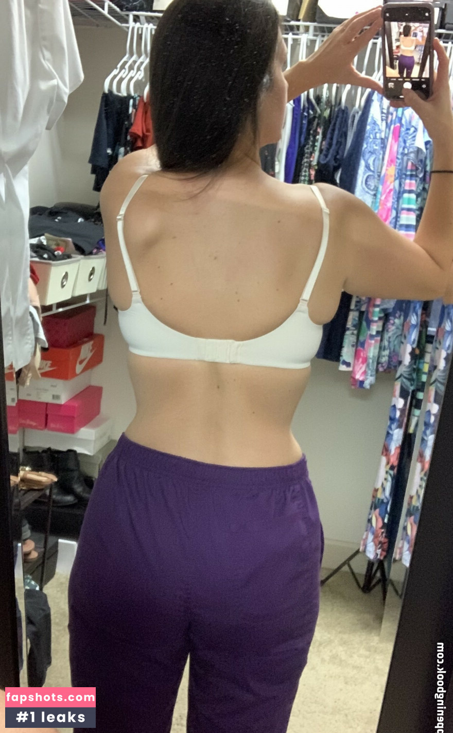 Sexy Wife gallery photo #17