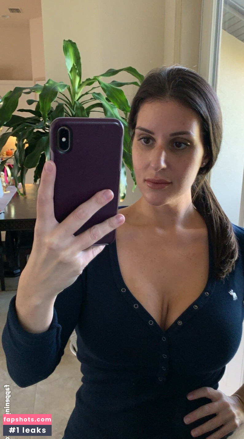 Sexy Wife gallery photo #40