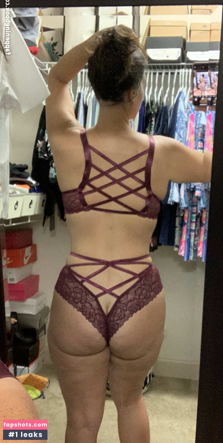 Sexy Wife gallery photo #9