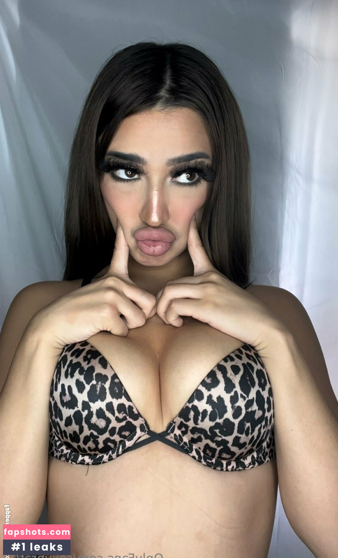 sexybrat02 gallery photo #6