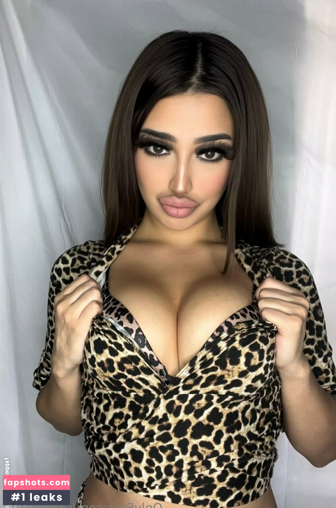 sexybrat02 gallery photo #8