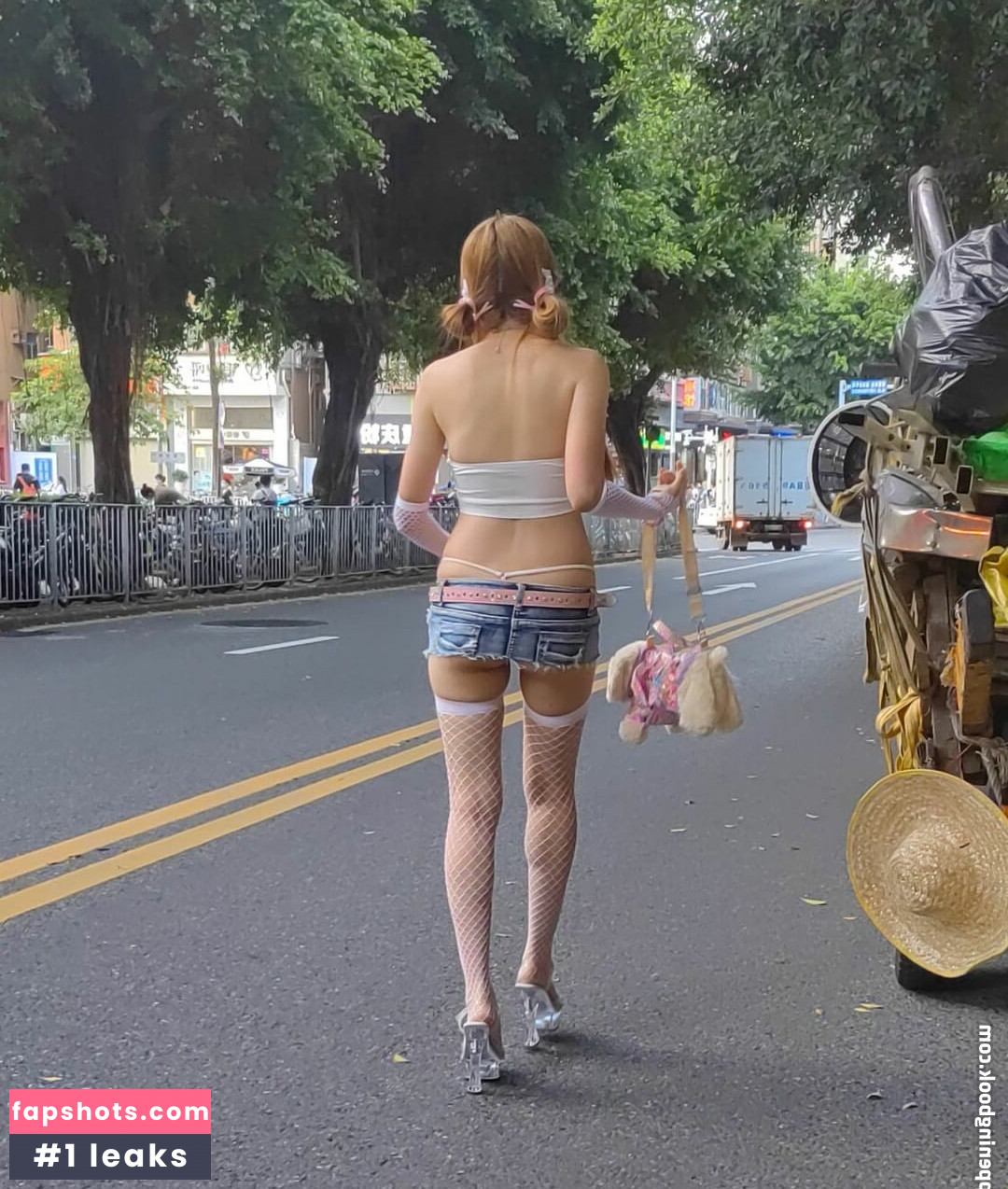 SexyCyborg gallery photo #39