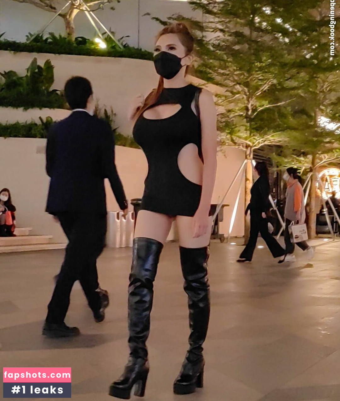 SexyCyborg gallery photo #47