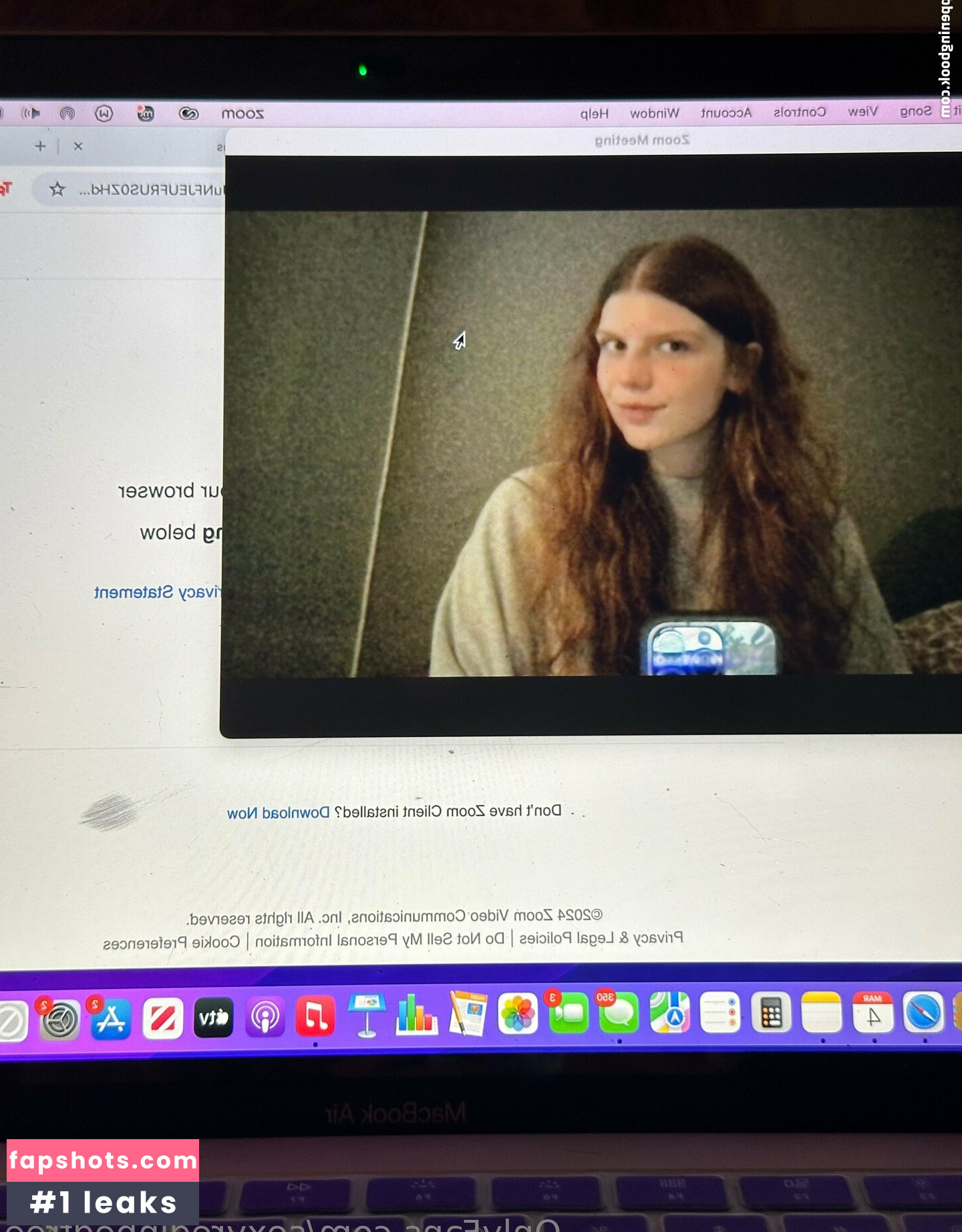 sexyredinbedfree gallery photo #5