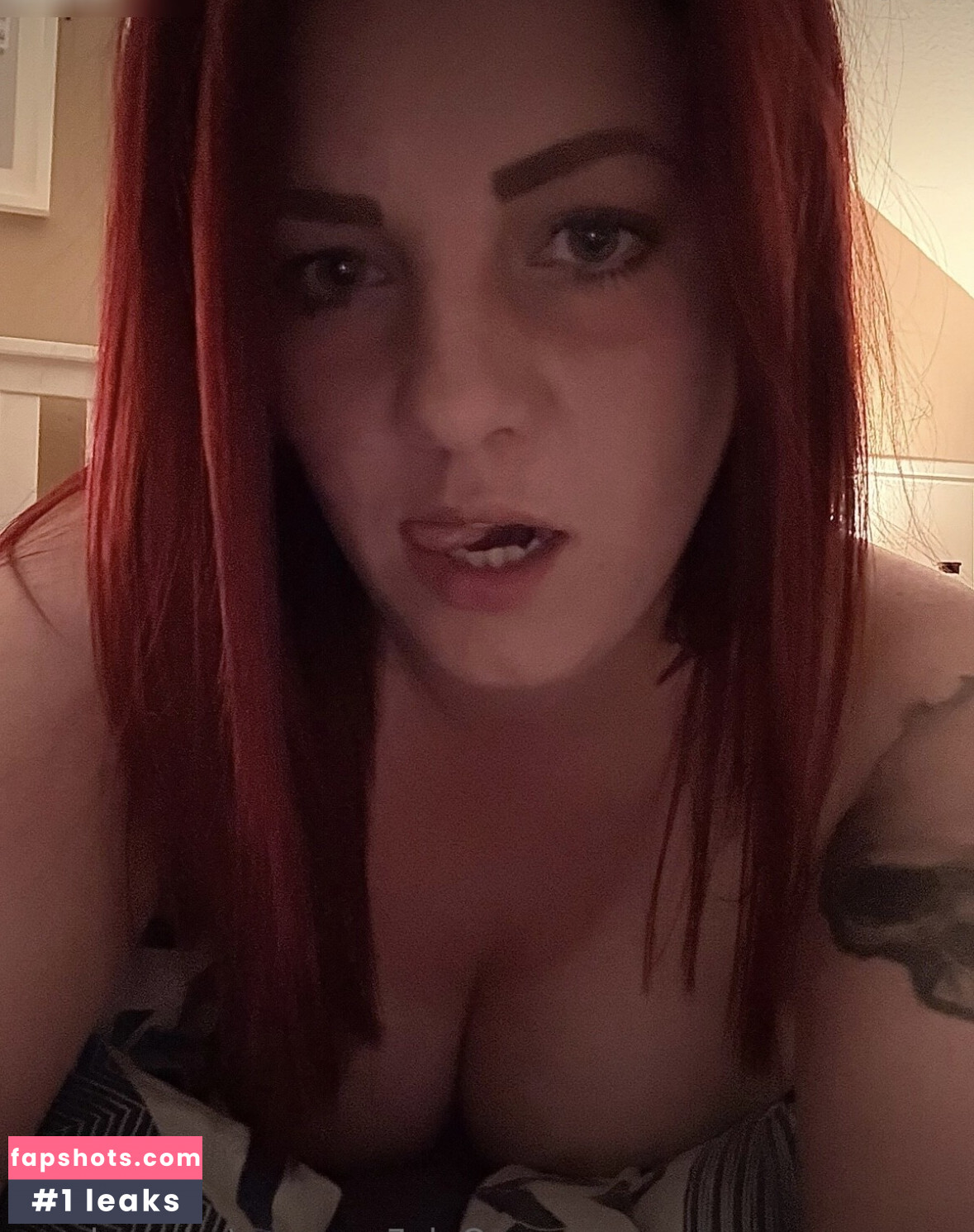 SexyRedPacy nude babe gallery