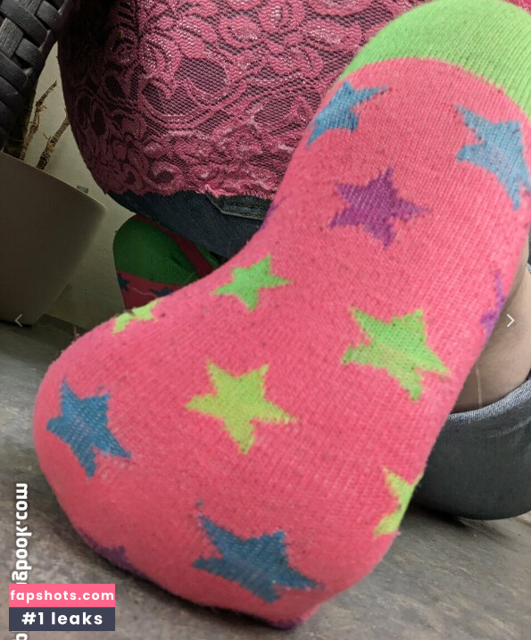 Sexyskyfeet gallery photo #3