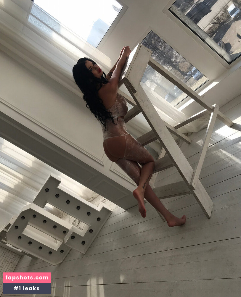 Sha Rizel gallery photo #396