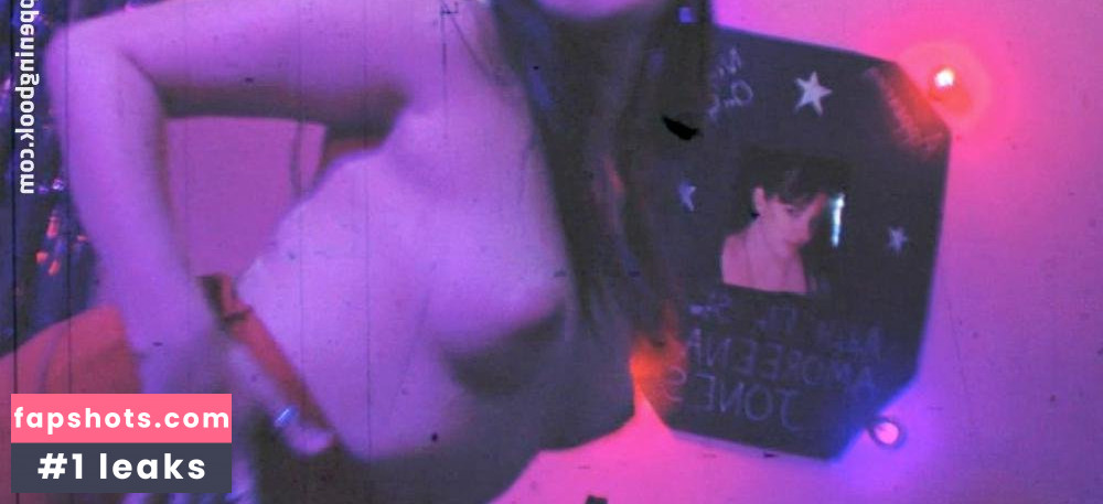 Shadow Faye gallery photo #4