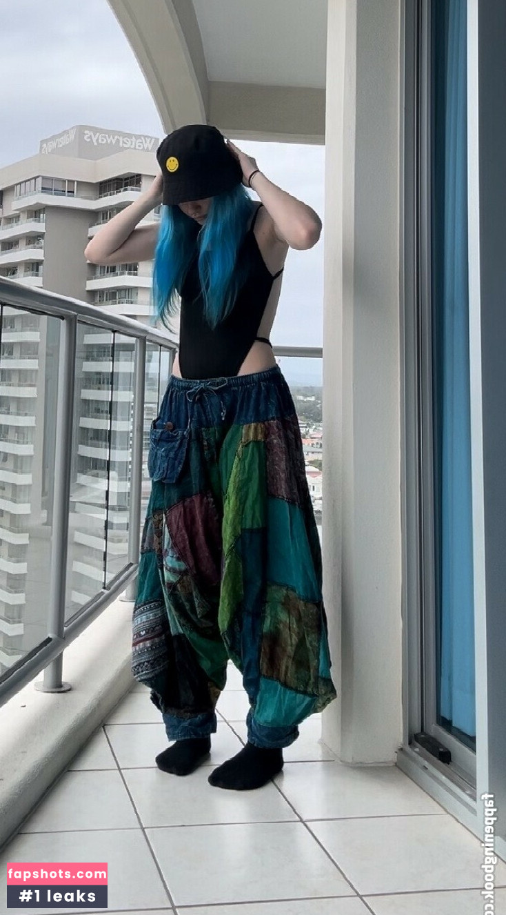 Shae Evans gallery photo #2