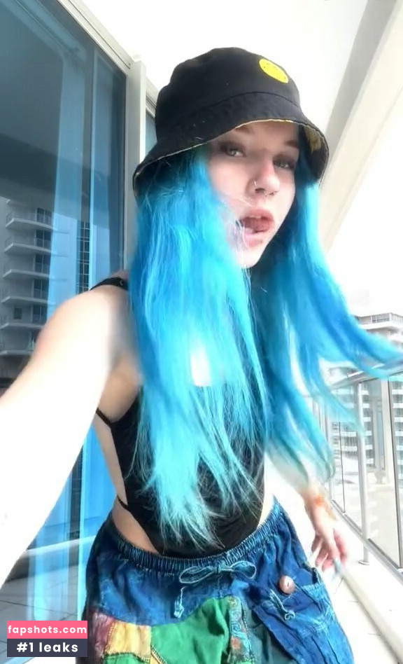 Shae Evans gallery photo #6