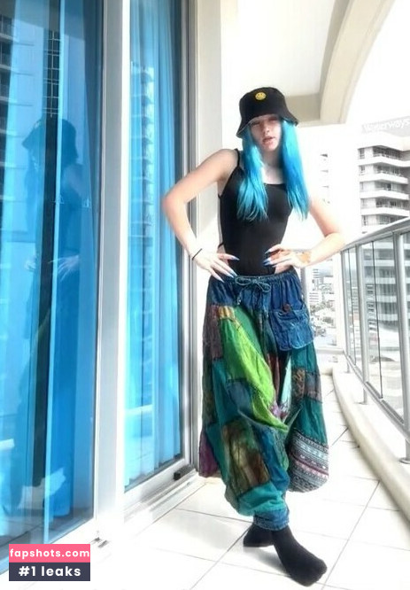 Shae Evans gallery photo #7