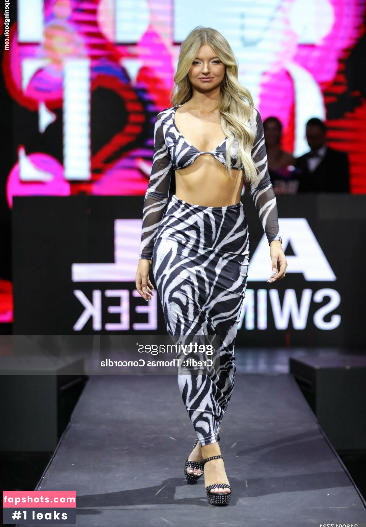 Shae Smolik gallery photo #40