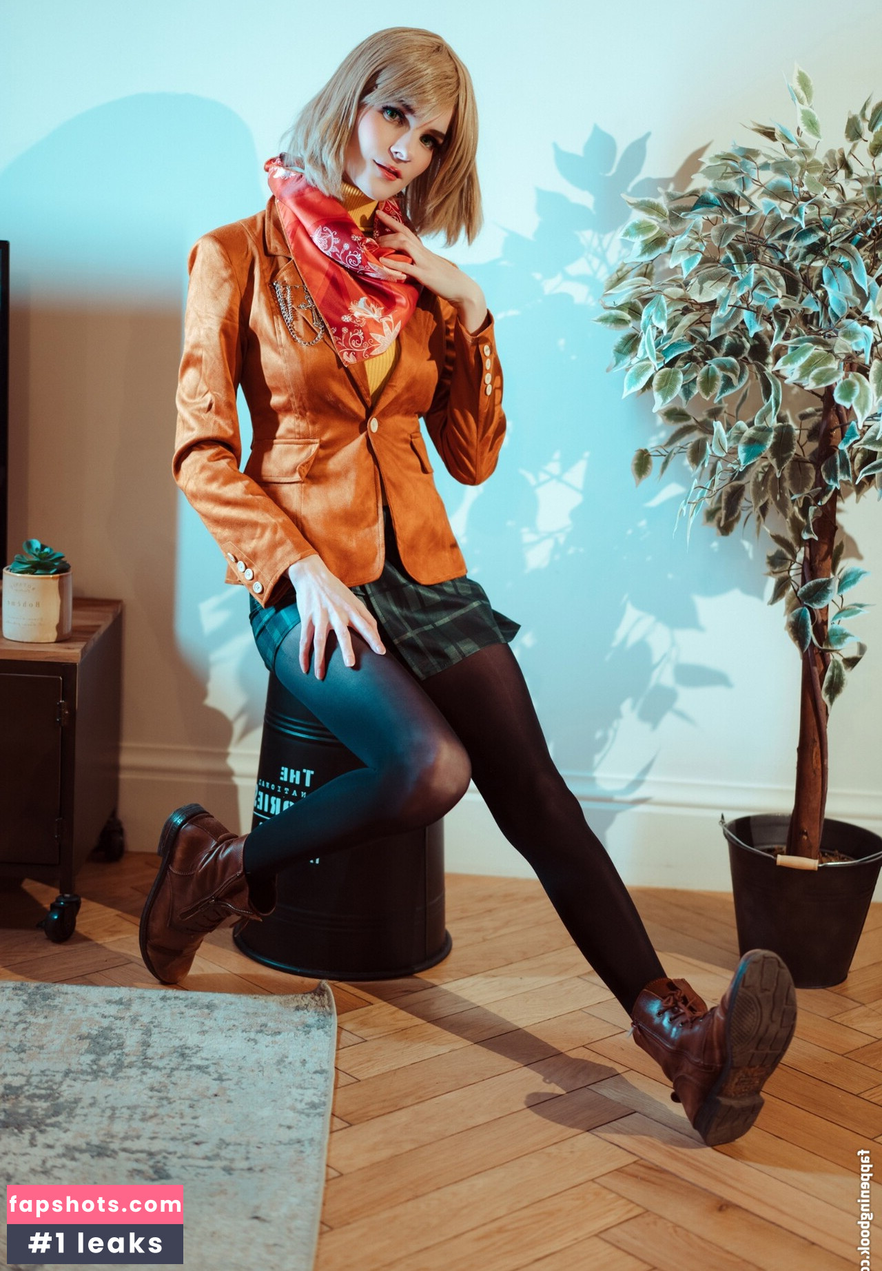 Shae Underscore gallery photo #37