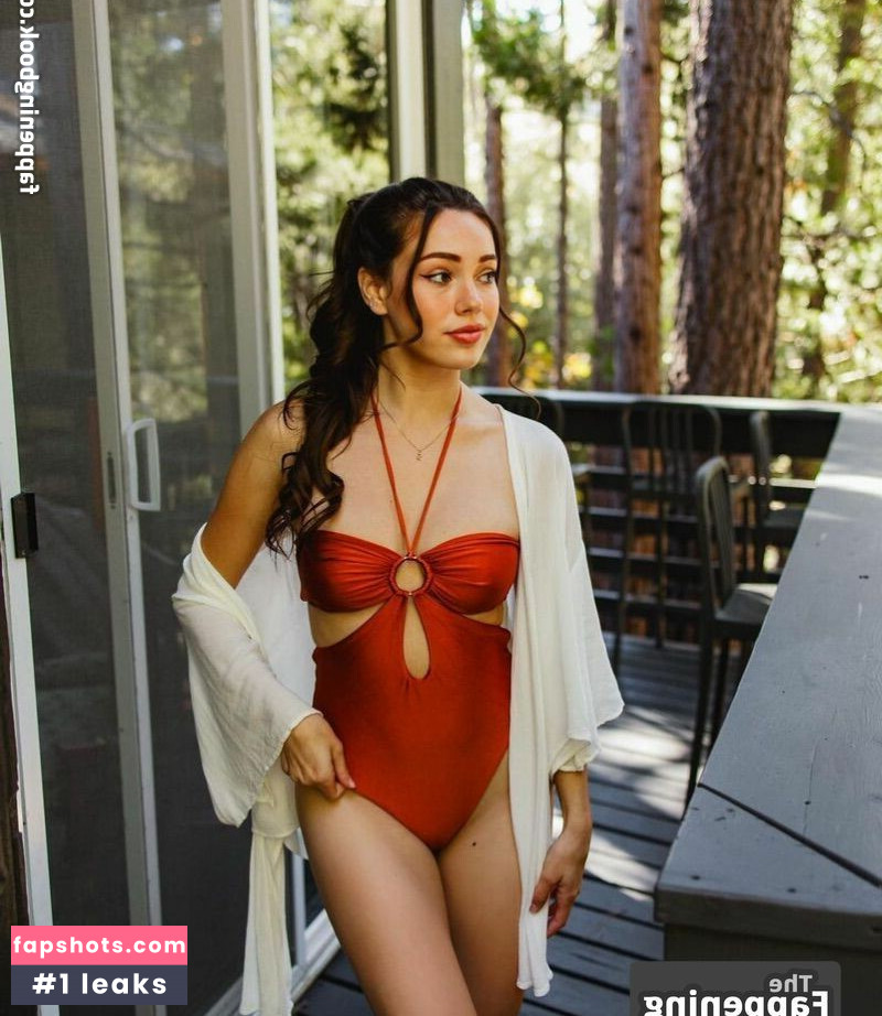 Shaelah McGilton gallery photo #10