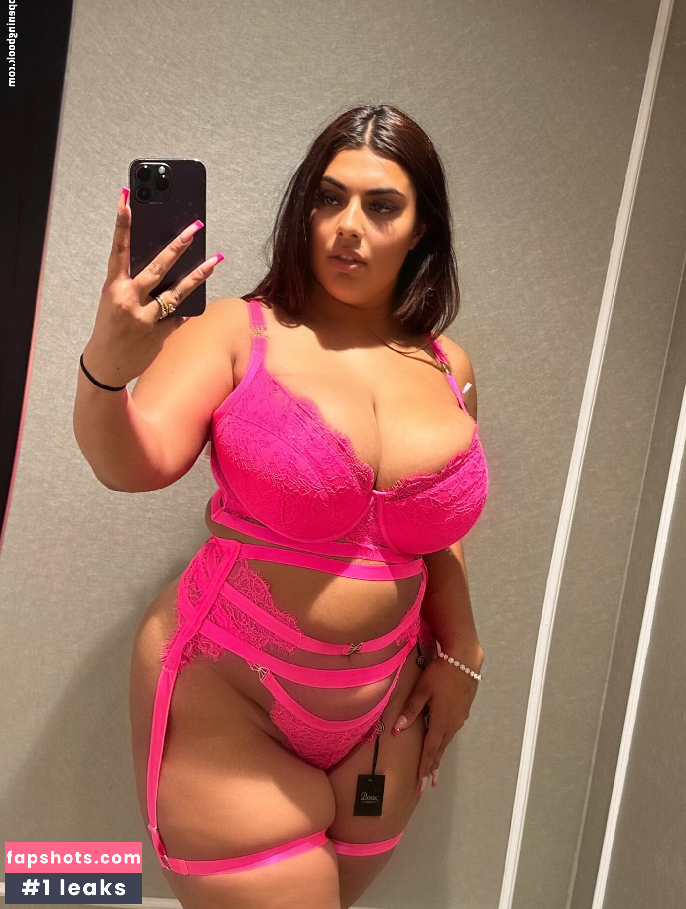 Shahira_x gallery photo #3