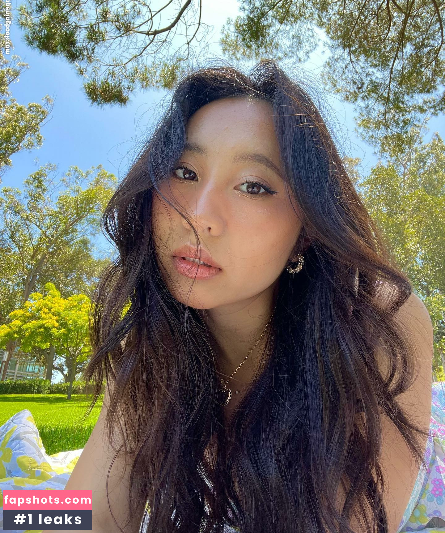 Shaina Cha gallery photo #2