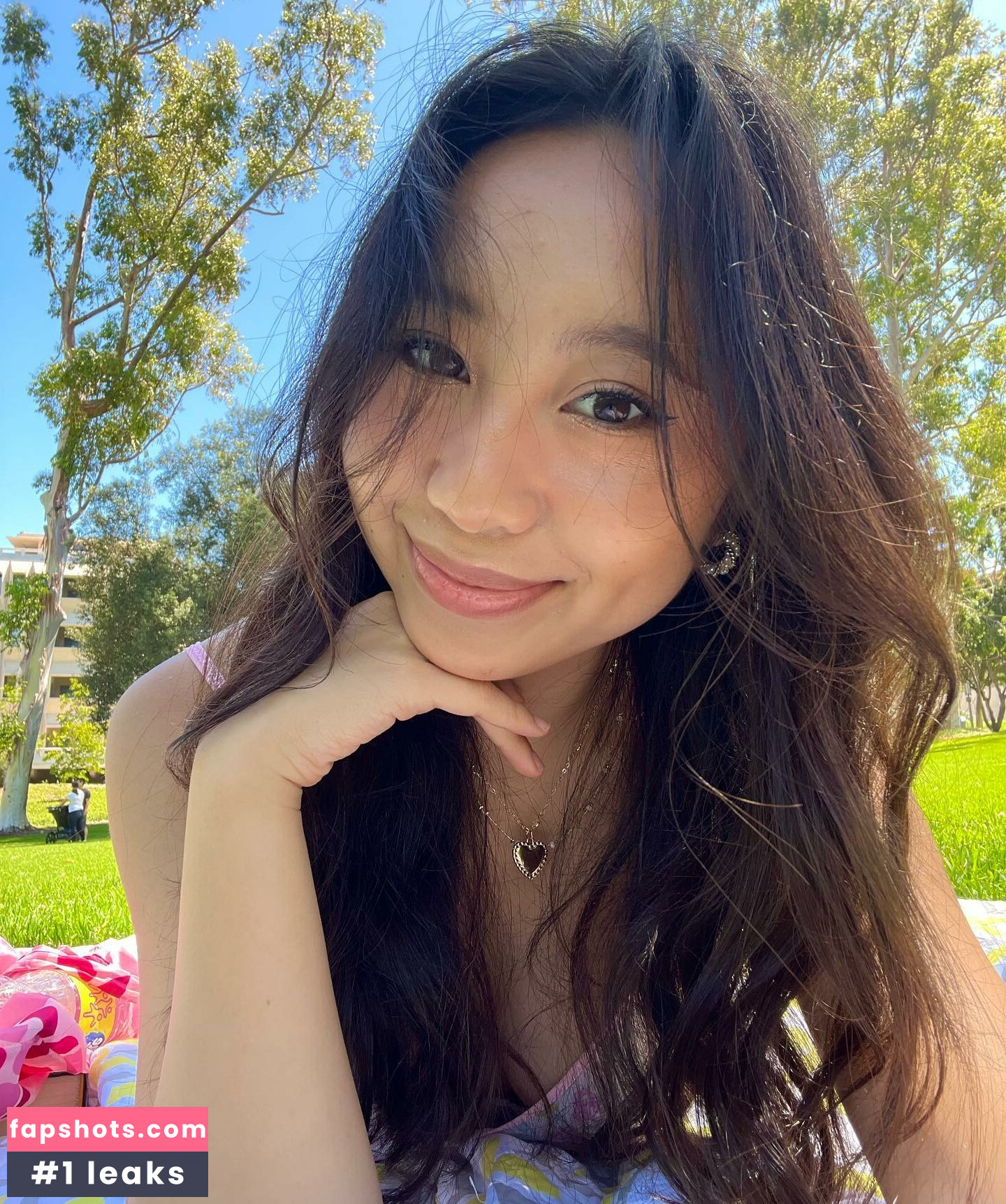 Shaina Cha gallery photo #4